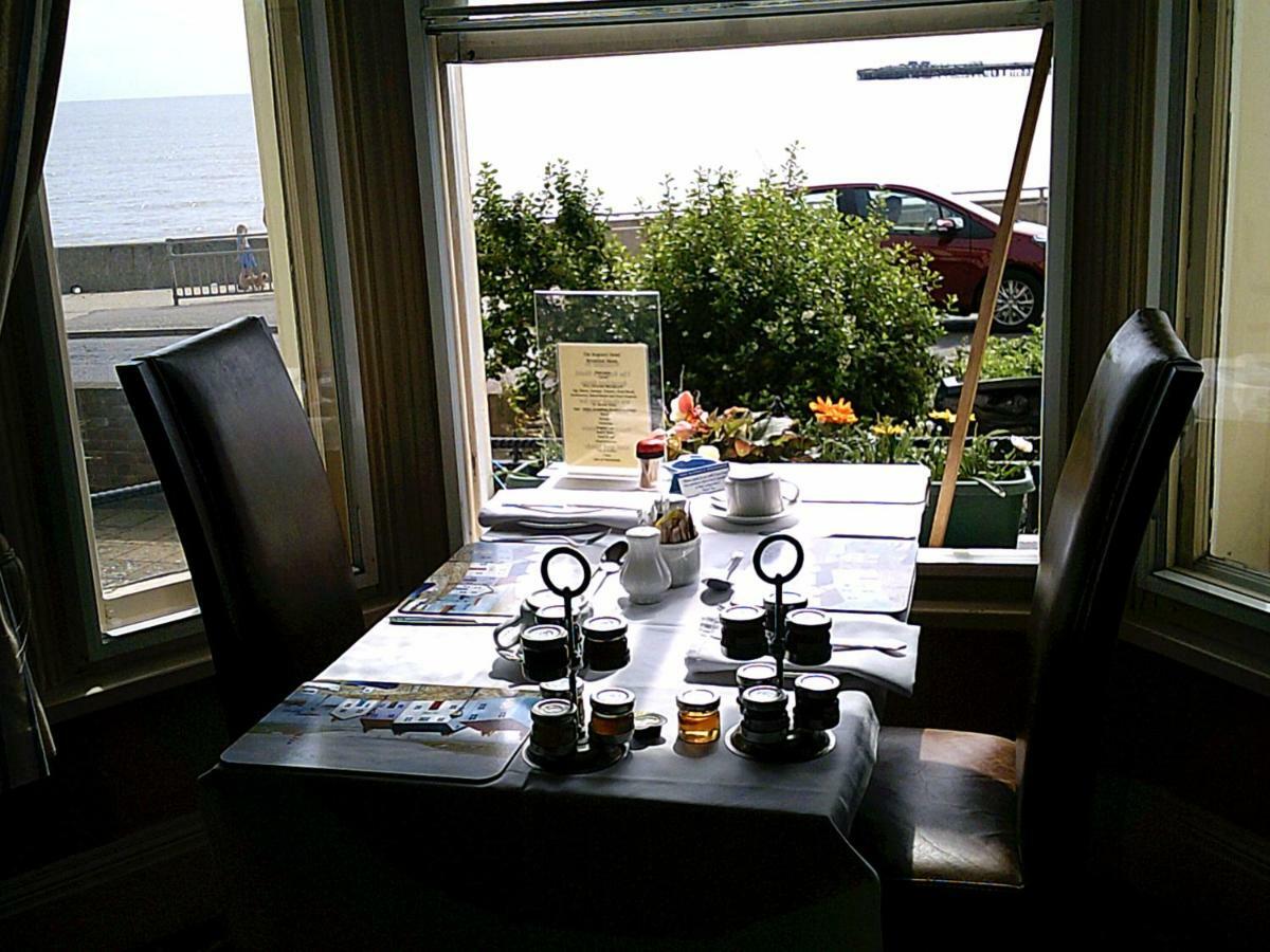 월턴 온 더 네이즈 Regency House B&B 외부 사진